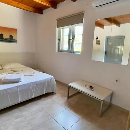 Iris * Archangelos (Rhodes)